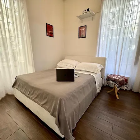 Apartment Vomerwood Loft - Luxe And Spacious House In Vomero