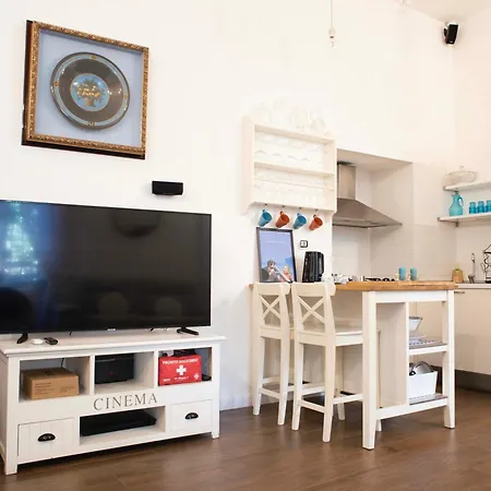 Apartment Vomerwood Loft - Luxe And Spacious House In Vomero *